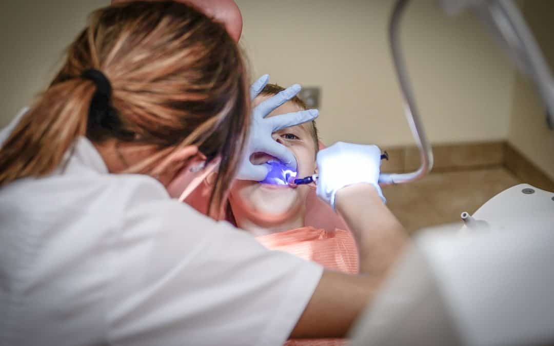 Jak przygotować dziecko na wizytę do stomatologa?