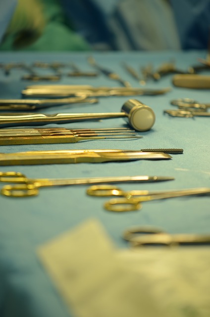 Podstawowe narzędzia chirurgiczne